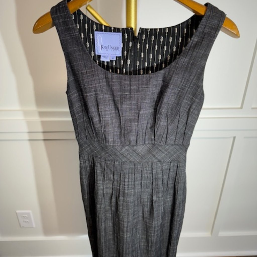 Kay Unger New York Slevless Dress Size 4